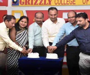 Koderma News: ग्रिजली कॉलेज ऑफ एजुकेशन में धूमधाम से मनाया गया शिक्षक दिवस समारोह