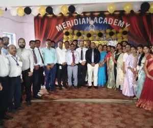Koderma News: मेरिडियन अकादमी में शिक्षक दिवस की धूम, छात्राओं ने तिलक लगाकर किया गुरुजनों का सम्मान