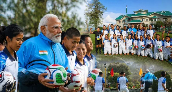 सिक्किम दौरे पर पीएम मोदी का अलग अंदाज़, गंगटोक में युवाओं संग खेला फुटबॉल, देखें वीडियो