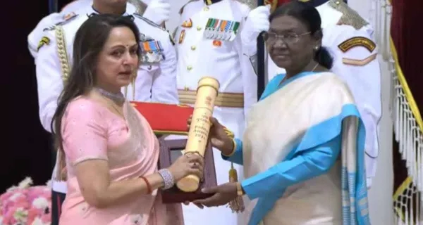 पद्म पुरस्कार 2026: धर्मेंद्र, हरमनप्रीत कौर और उदय कोटक समेत 66 हस्तियां सम्मानित