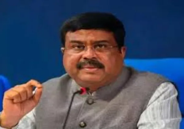 केंद्रीय शिक्षा मंत्री धर्मेंद्र प्रधान ने दिया इस्तीफा, NEET पेपर लीक मामले में बढ़ा सियासी दबाव