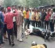 Dhanbad News: लोको बाजार में हाइवा की चपेट में आने से बाइक सवार की मौत, सड़क जाम