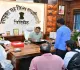 Giridih News: फरियादियों के बीच पहुँचे डीसी, समाहरणालय में उपायुक्त रामनिवास यादव ने लगाया जनता दरबार