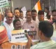 Hazaribagh News: पेट्रोल-डीजल की बढ़ती कीमतों के खिलाफ पेट्रोल पंपों पर चलाया हस्ताक्षर अभियान