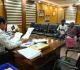 Sahebganj News: उपायुक्त दीपक कुमार दुबे ने जनता दरबार में सुनीं आम लोगों की समस्याएं