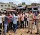 छेड़खानी के विरोध पर दो पक्षों में जमकर हंगामा, डीएसपी और इंस्पेक्टर ने संभाला मोर्चा