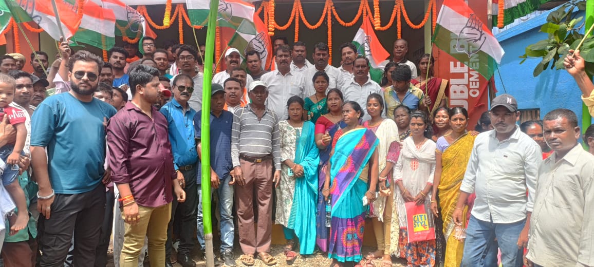 चाईबासा: विधायक सोना राम सिंकु ने किया कांग्रेस के नए कार्यालय का उद्घाटन, प्रखंड अध्यक्ष मंजीत प्रधान भी रहे मौजूद