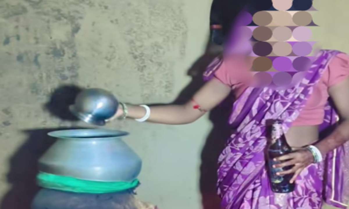 बासोडीह और समलडीह में कुटीर उद्योग बना अवैध महुआ शराब का कारोबार, प्रशासन मौन