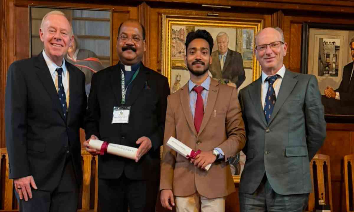 ऑक्सफोर्ड यूनिवर्सिटी में गूंजा झारखंड का मुद्दा, संत जेवियर्स कॉलेज के प्राचार्य ने प्रस्तुत किया शोध पत्र
