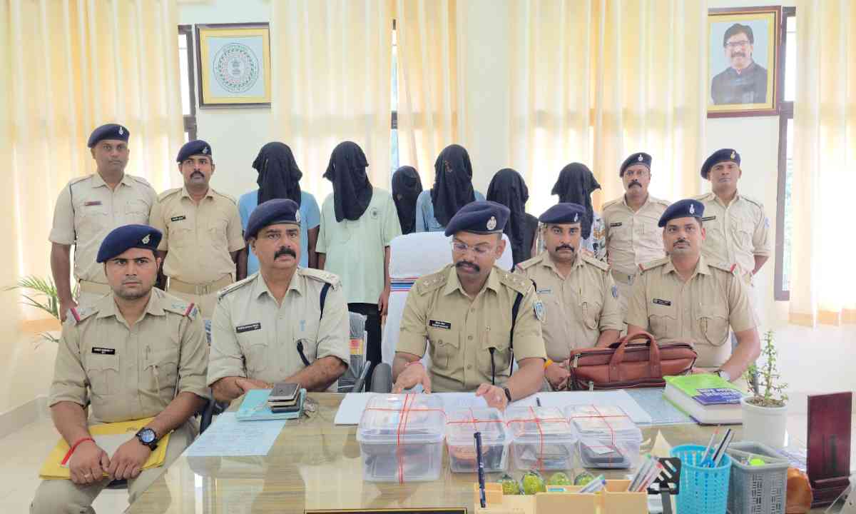 Bokaro News: चास सदर एएसपी वेदांत शंकर के नेतृत्व में गठित टीम ने दबोचे 6 शातिर चोर